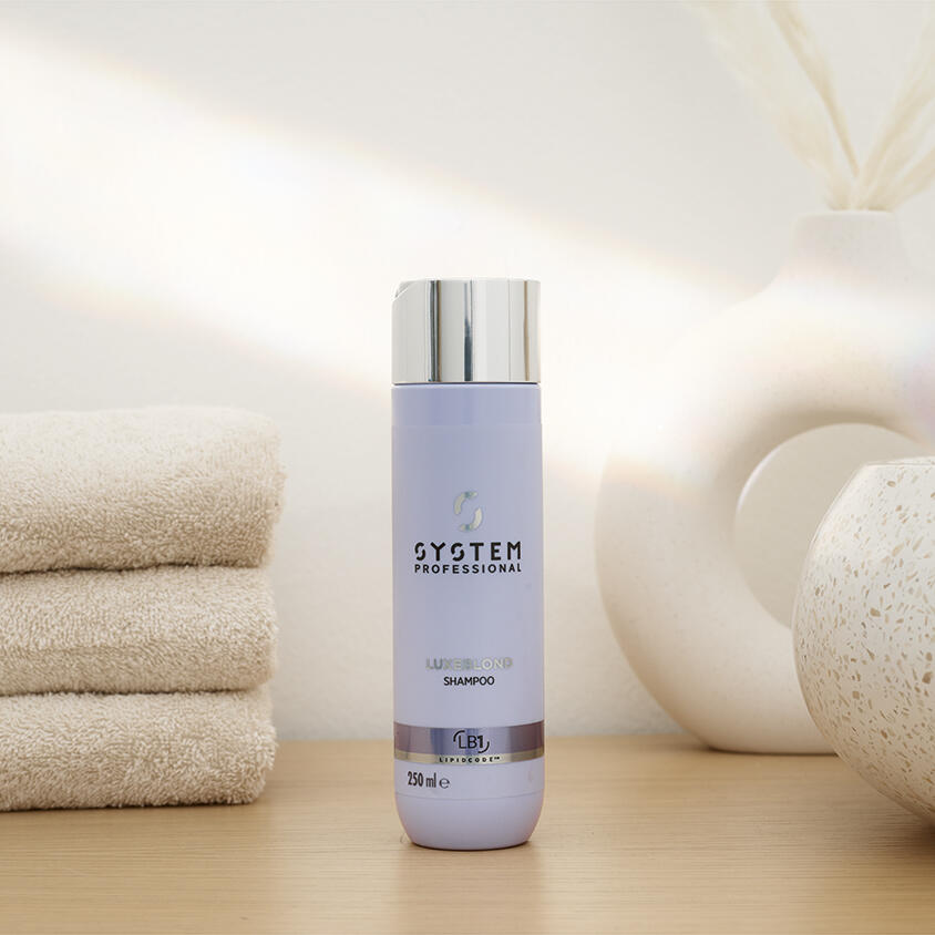 Wella System Professional LuxeBlond Shampoo - LB1 (250ml)